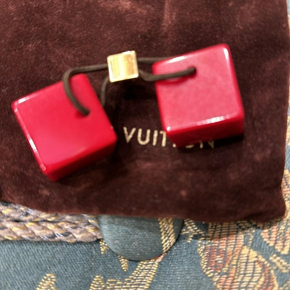 Louis Vuitton red cube ponytail holder - Picture 2 of 2